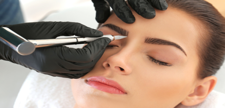  The Art of Eyebrow Shaping: Enhancing Your Facial Framing